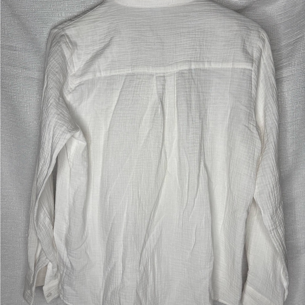 Francesca's Collections White Textured Cotton Button-Down Shirt - Picture 5 of 5